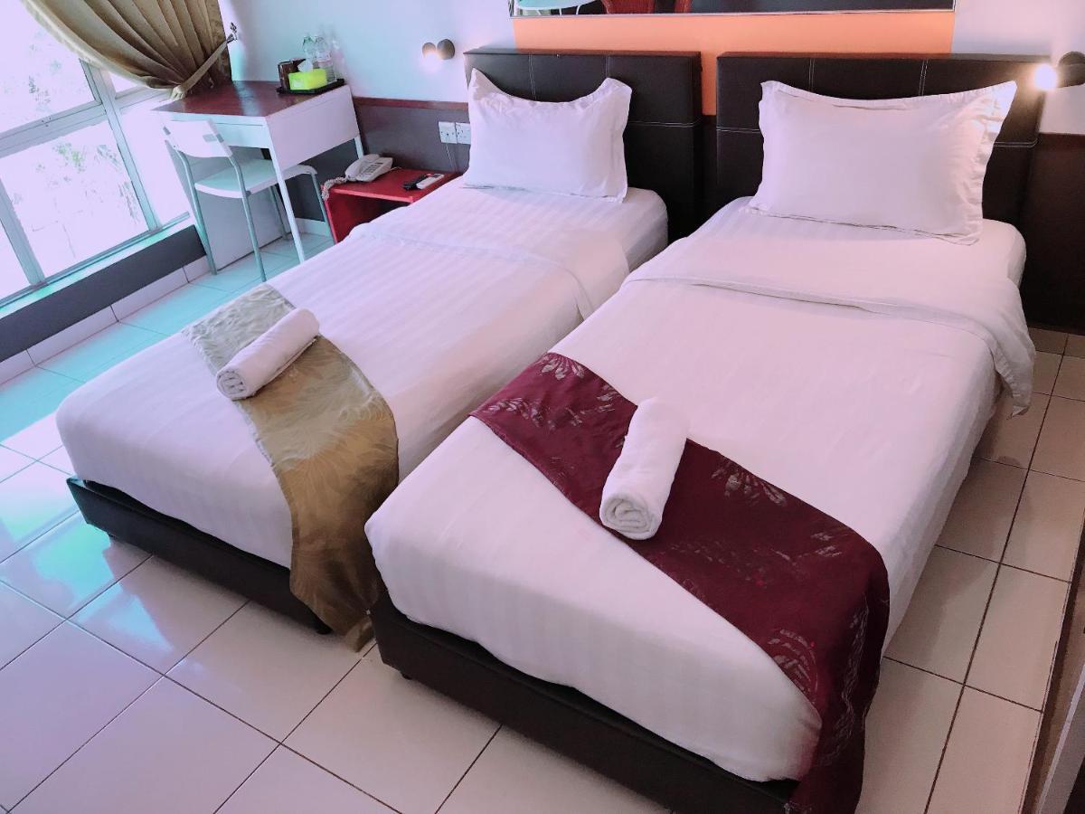 Langit Langi Hotel @ Klia/Klia2 캄풍 뎅킬 외부 사진